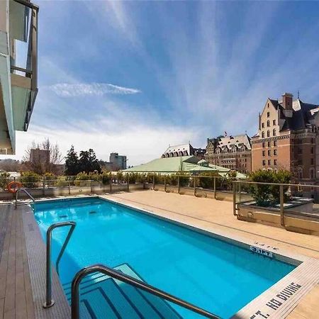 Spacious Downtown 2 Bedroom Condo With Pool And Air Conditioning Victoria Exterior foto